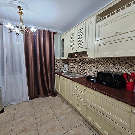 Skanderbeg Square Explorer Apartments Tirana Bagian luar foto