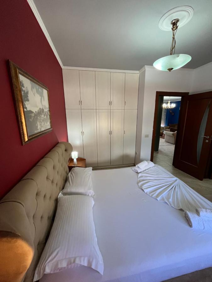Skanderbeg Square Explorer Apartments Tirana Bagian luar foto