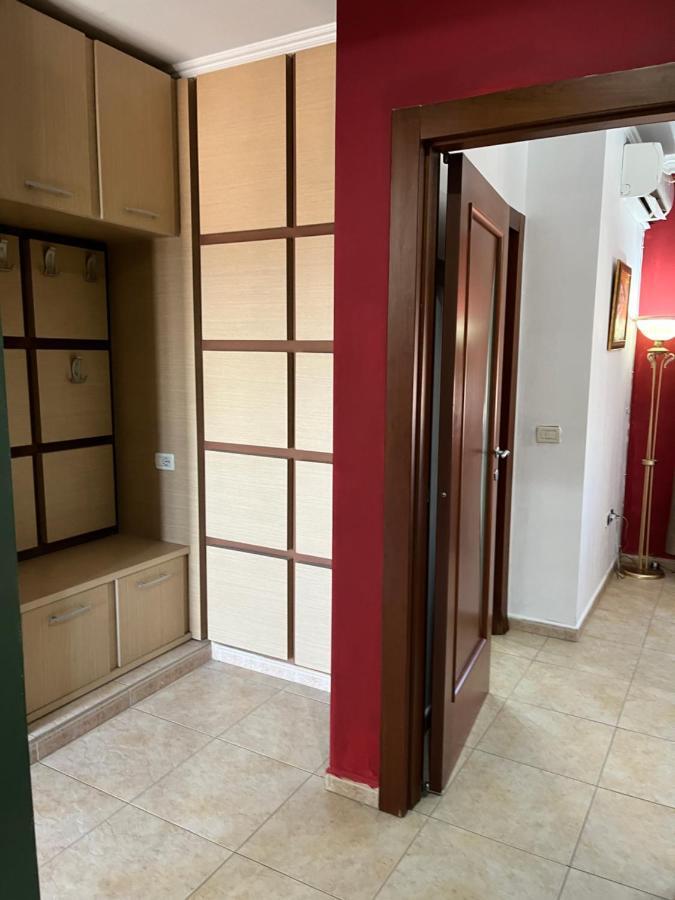 Skanderbeg Square Explorer Apartments Tirana Bagian luar foto